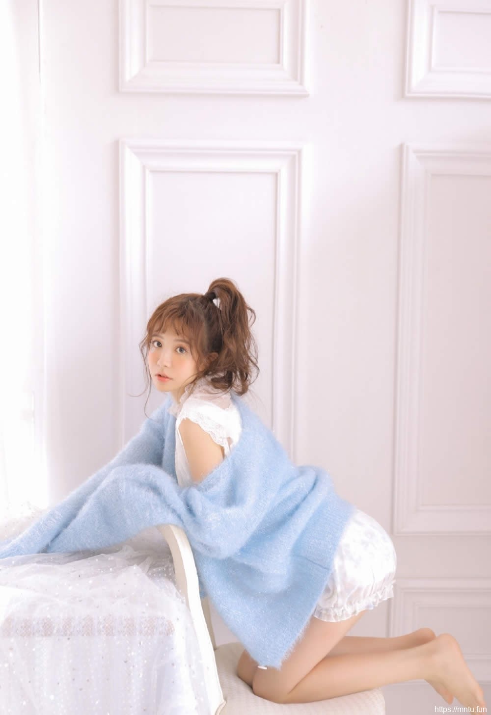 治愈系阳光小美女白净大长腿蜿蜒青涩诱人女生照片