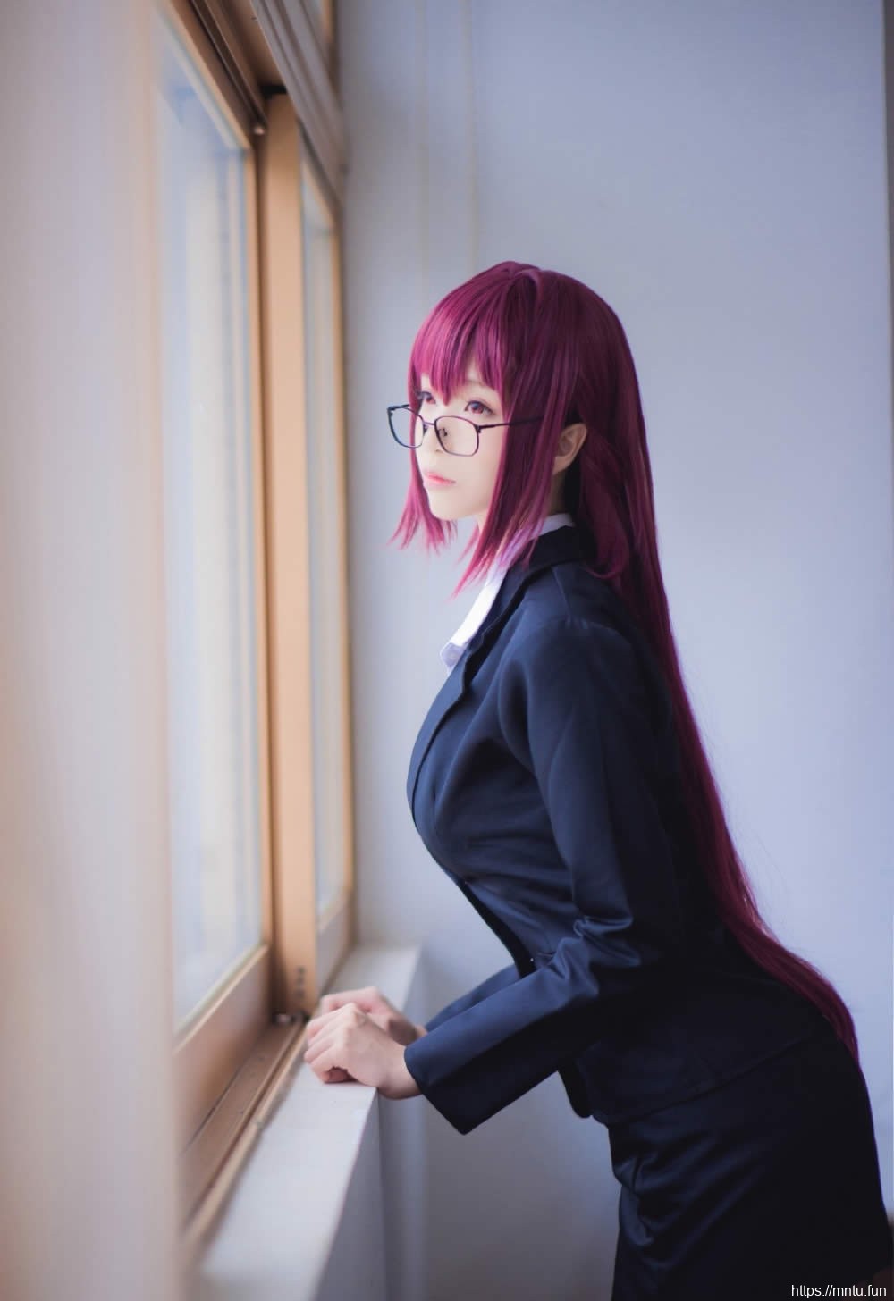 日系斑斓女教员黑丝包臀裙细高跟白嫩爆乳高清美女辣图