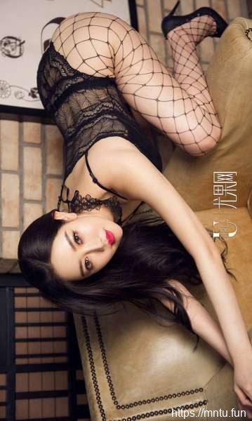 夏雨霏@引诱双拼写真套图