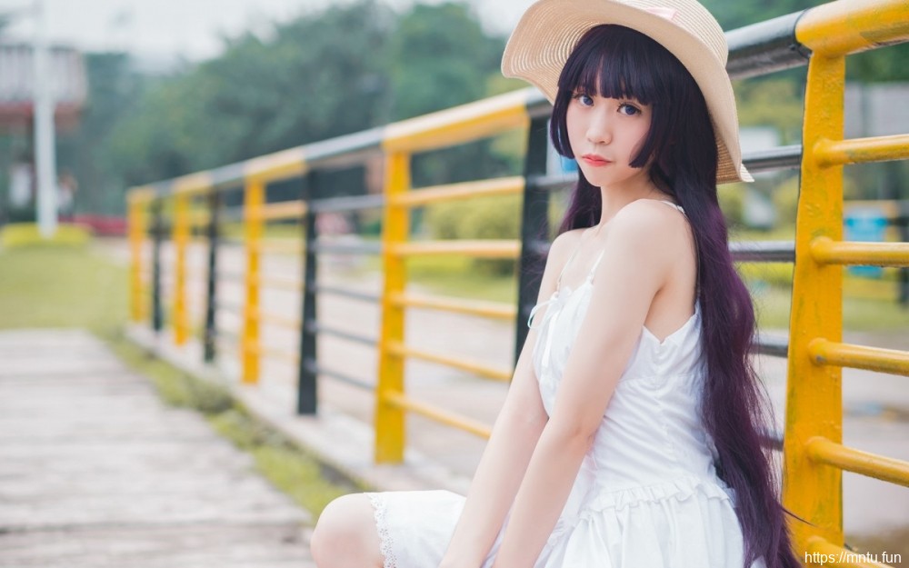 越南美女齐逼露屁屁超短裙肌肤雪白香艳美女大片