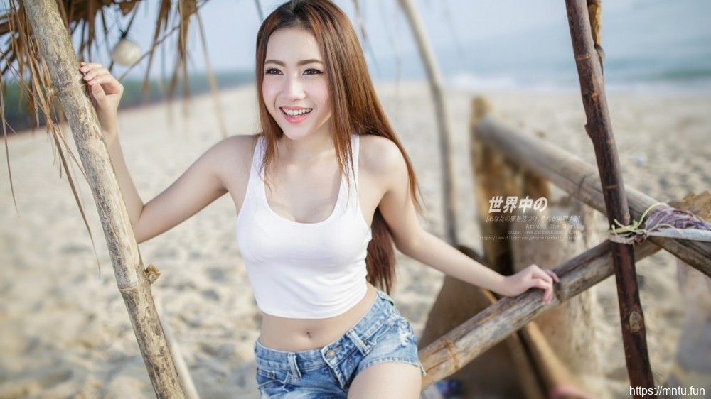 性感火辣的大波浪荡美女娇躯小巧有致香艳肉体摄影