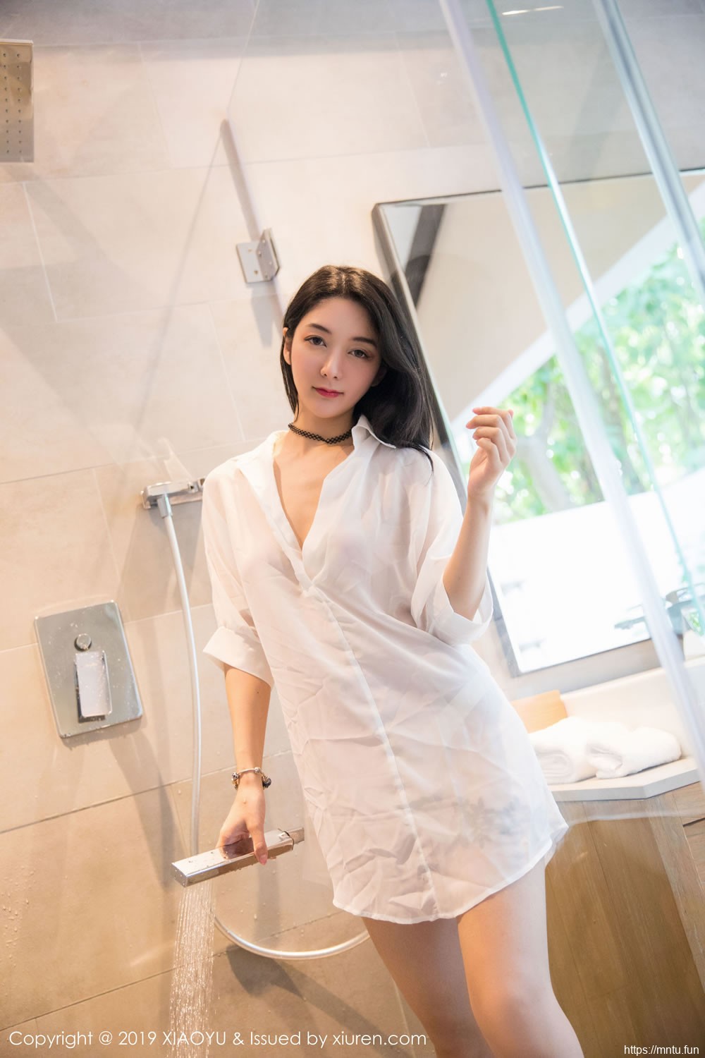 Angela小热巴《白丝蕾丝+浴室衬衫湿身》 [语画界XIAOYU] Vol.211