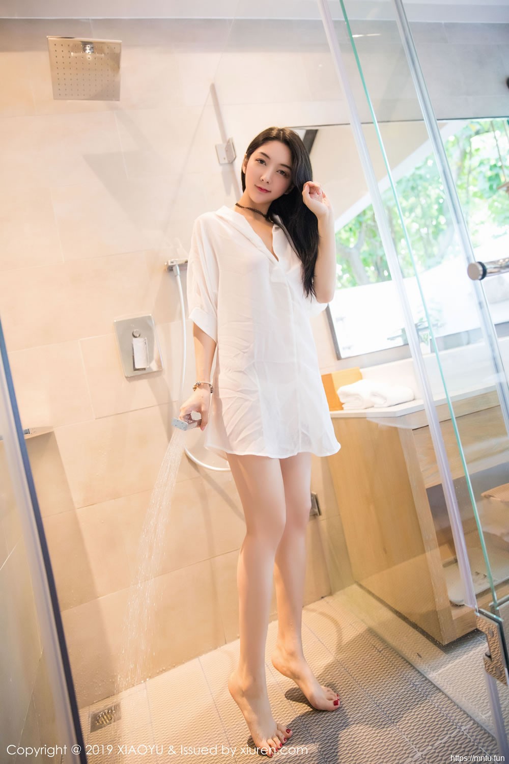 Angela小热巴《白丝蕾丝+浴室衬衫湿身》 [语画界XIAOYU] Vol.211