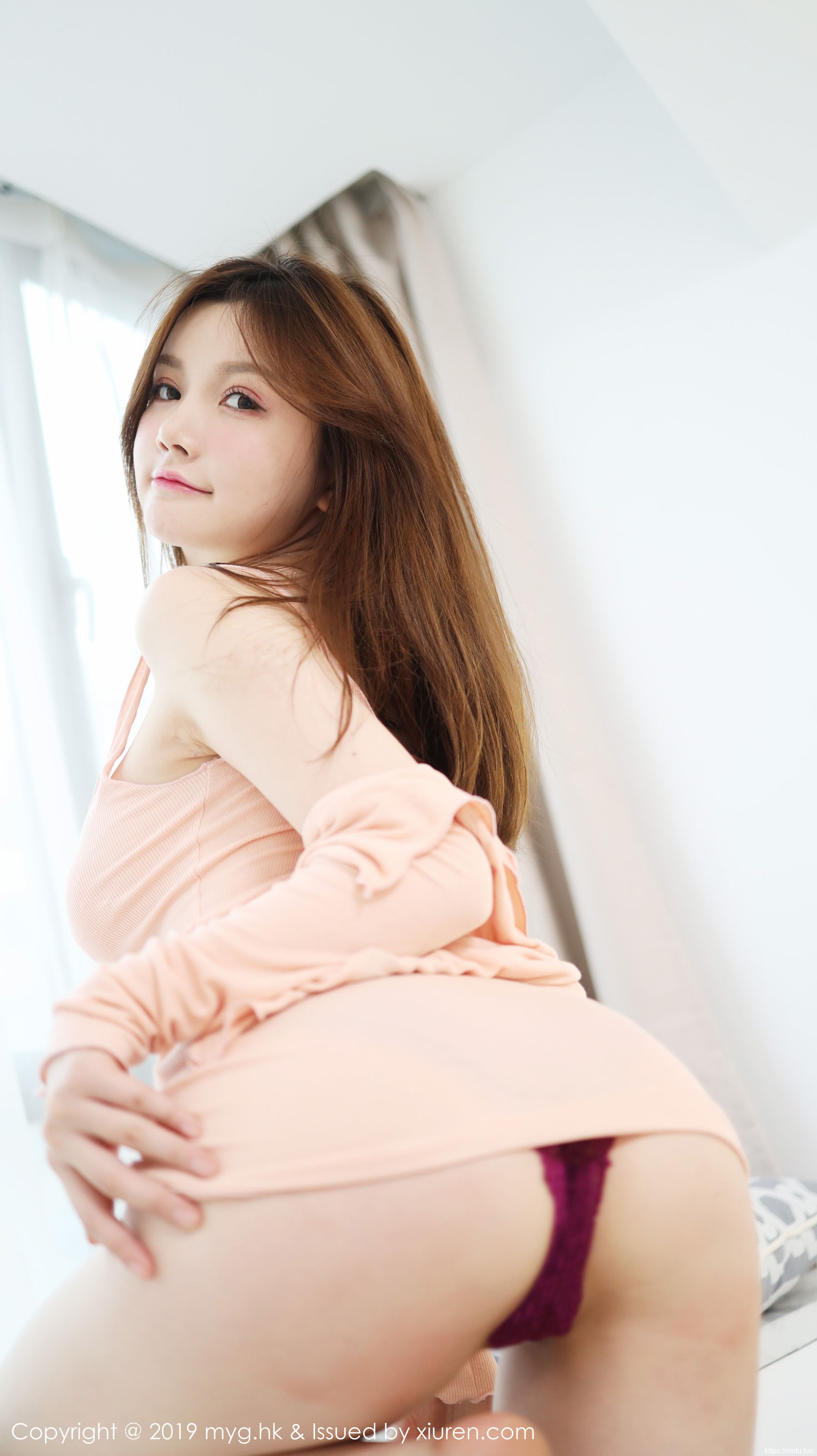 糯美子Mini《粉色的吊带与透空的内衣系列》 [美媛馆MyGirl] Vol.413