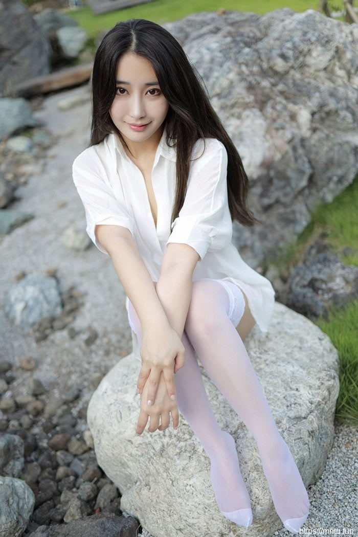 勾魂仙女林子欣蕾丝美腿百看不厌