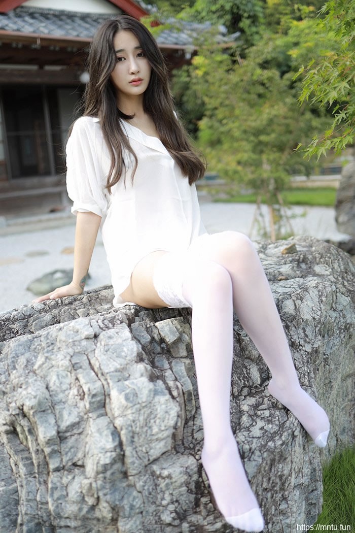 勾魂仙女林子欣蕾丝美腿百看不厌