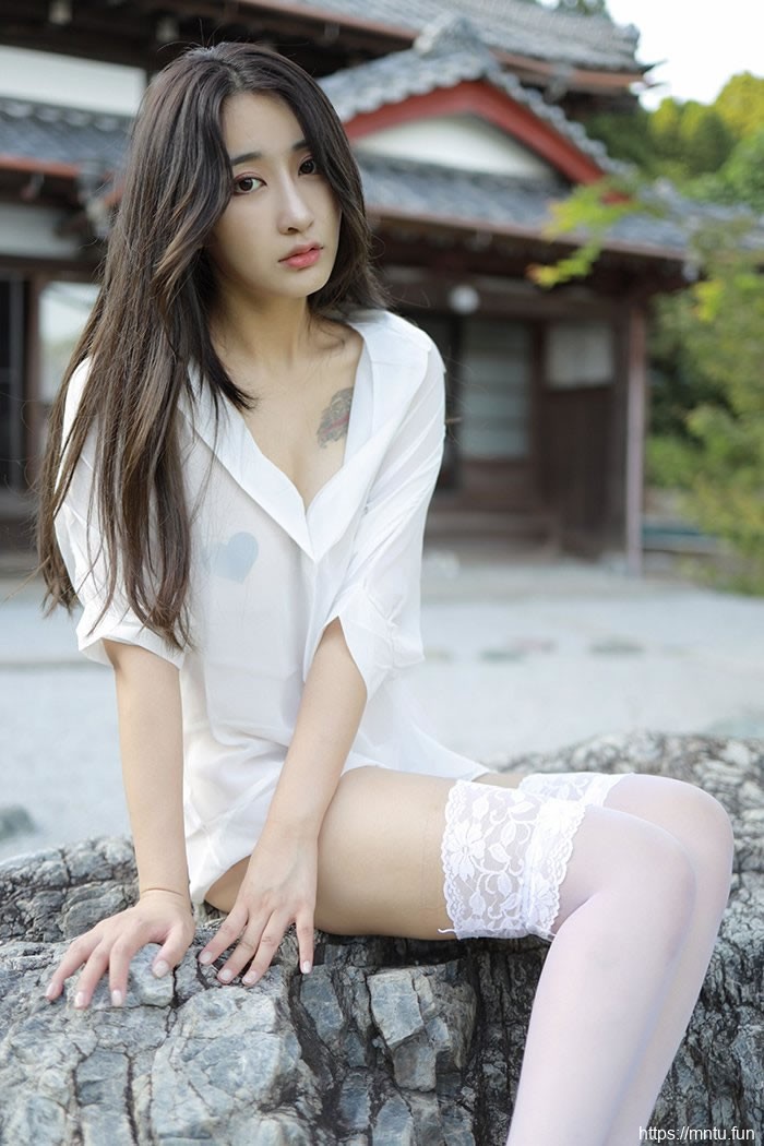 勾魂仙女林子欣蕾丝美腿百看不厌