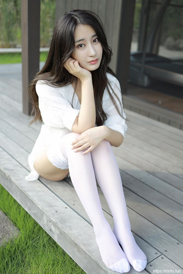 勾魂仙女林子欣蕾丝美腿百看不厌