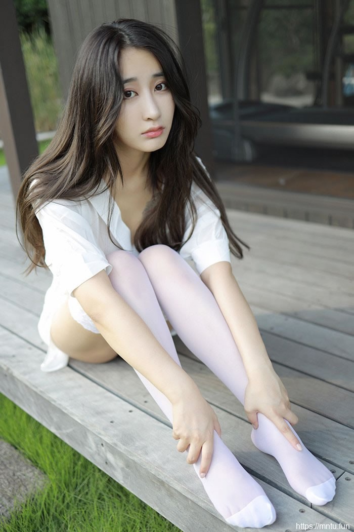 勾魂仙女林子欣蕾丝美腿百看不厌