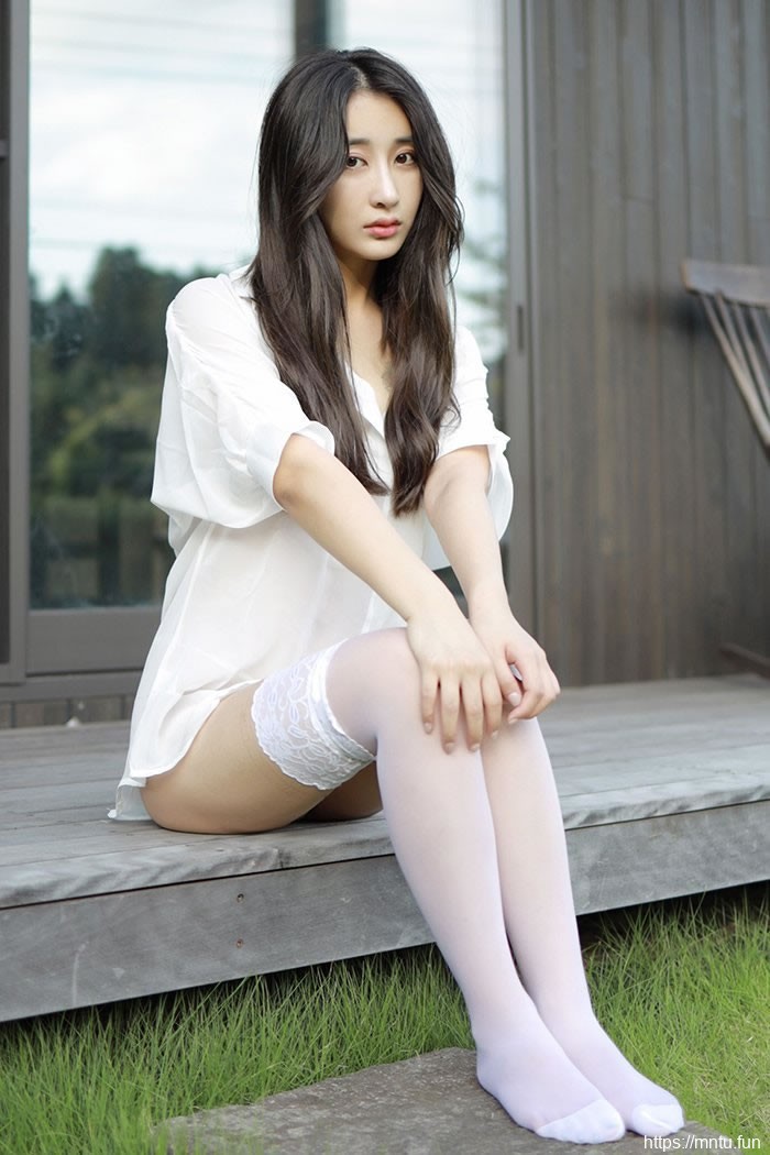 勾魂仙女林子欣蕾丝美腿百看不厌