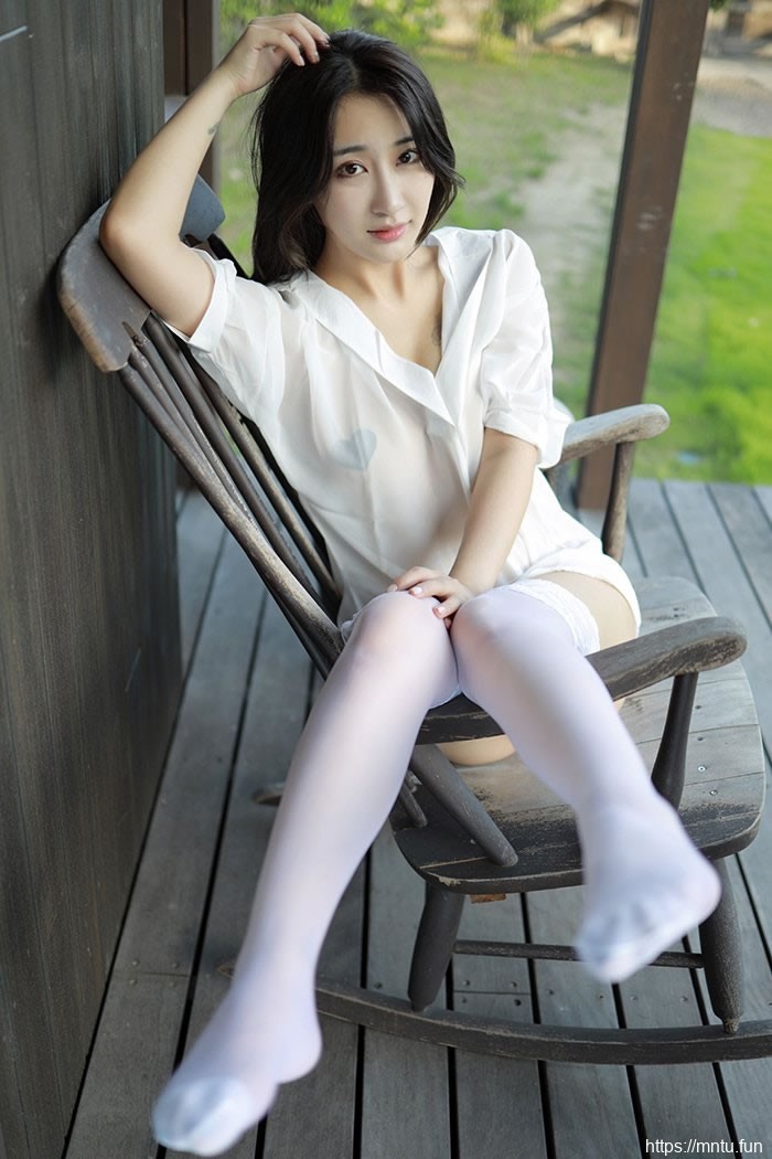 勾魂仙女林子欣蕾丝美腿百看不厌