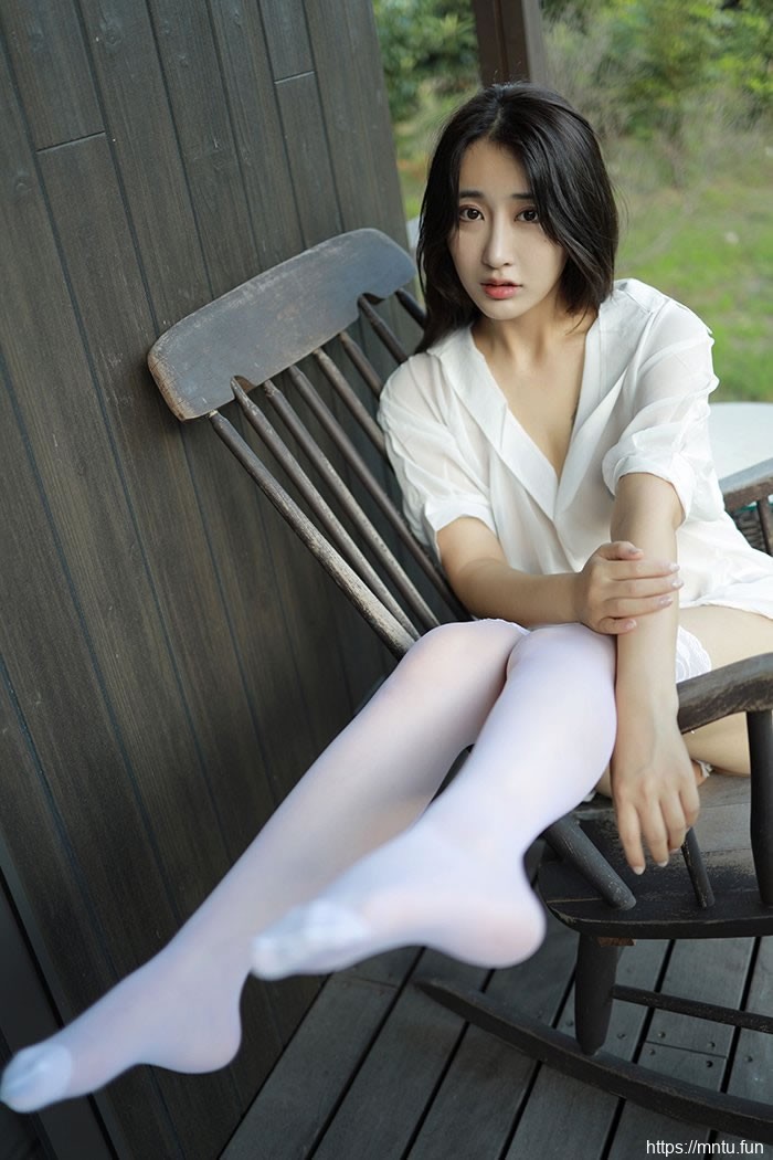 勾魂仙女林子欣蕾丝美腿百看不厌