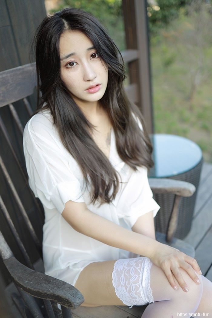 勾魂仙女林子欣蕾丝美腿百看不厌