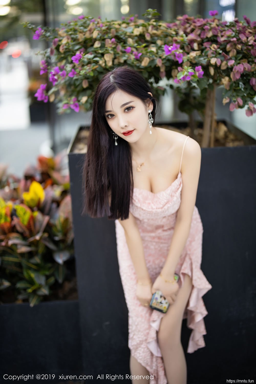 杨晨晨sugar《丝袜美腿翘臀引诱》 [秀人XIUREN] No.1857