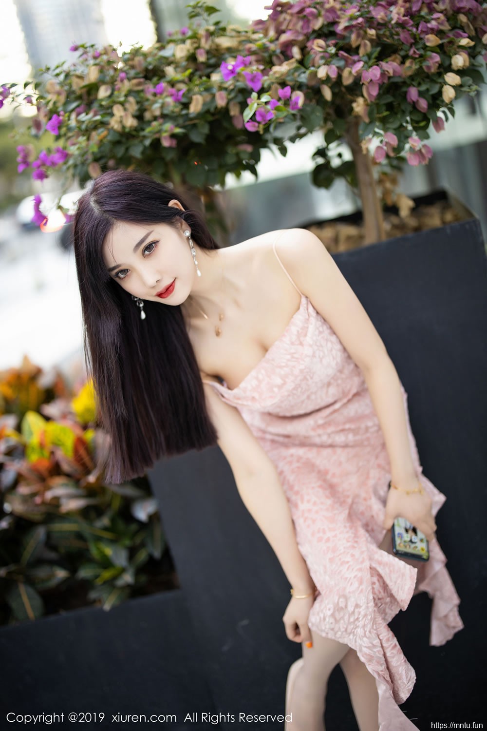 杨晨晨sugar《丝袜美腿翘臀引诱》 [秀人XIUREN] No.1857