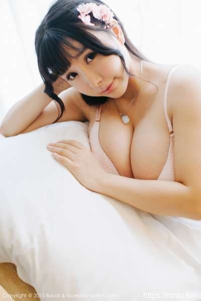 大胸美女晓茜sunny内衣私房照