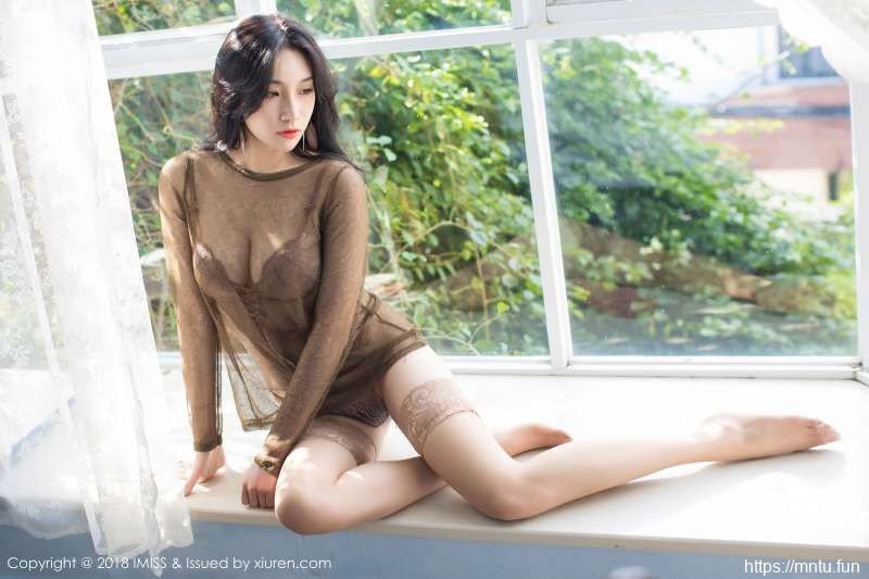 小狐狸Sica极致引诱的丝袜美腿