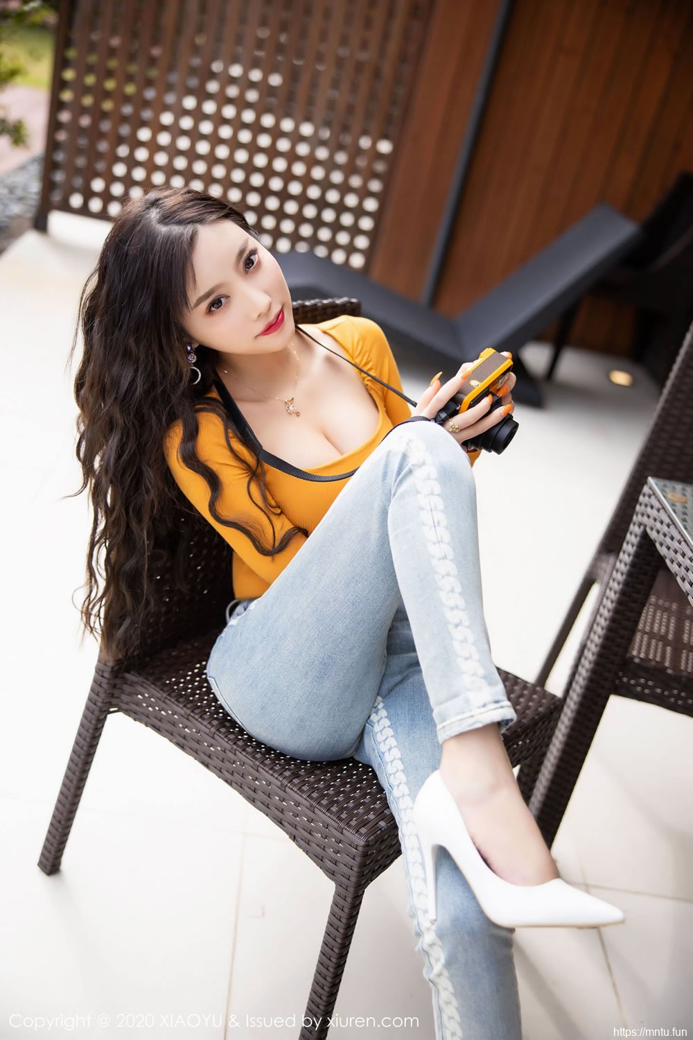 杨晨晨sugar《牛仔裤包裹的美腿》 [语画界XIAOYU] Vol.228