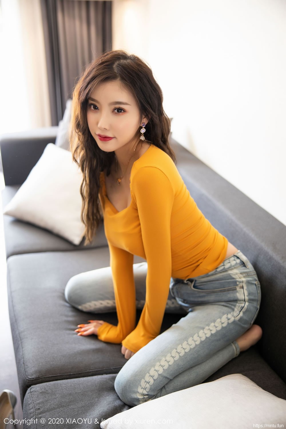 杨晨晨sugar《牛仔裤包裹的美腿》 [语画界XIAOYU] Vol.228