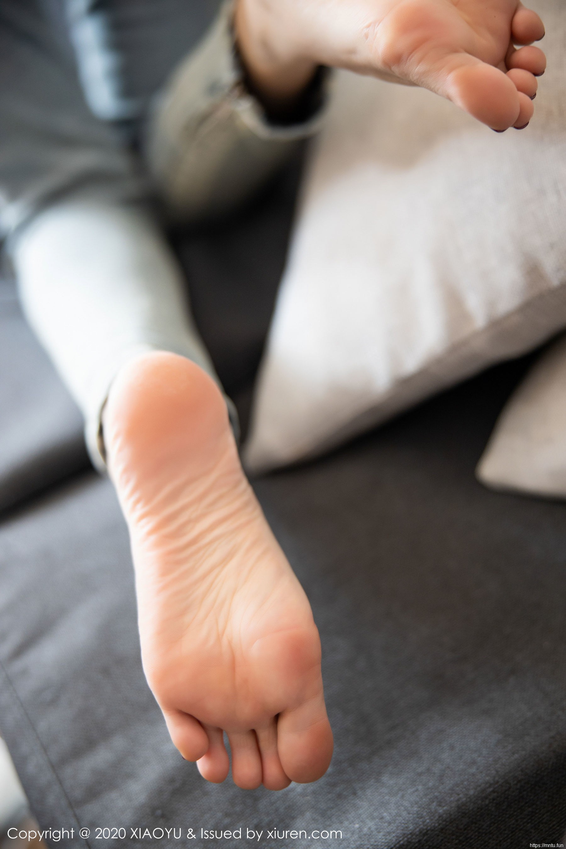 杨晨晨sugar《牛仔裤包裹的美腿》 [语画界XIAOYU] Vol.228