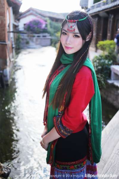 性感美女MARA醬丽江古城旅拍写真