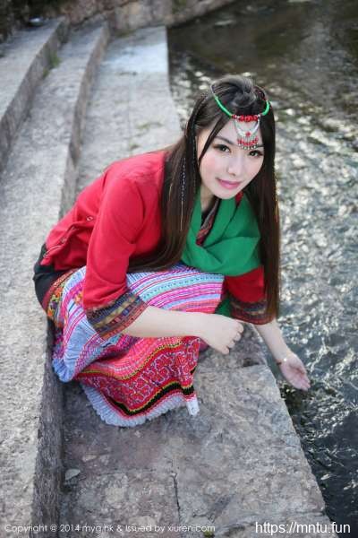 性感美女MARA醬丽江古城旅拍写真