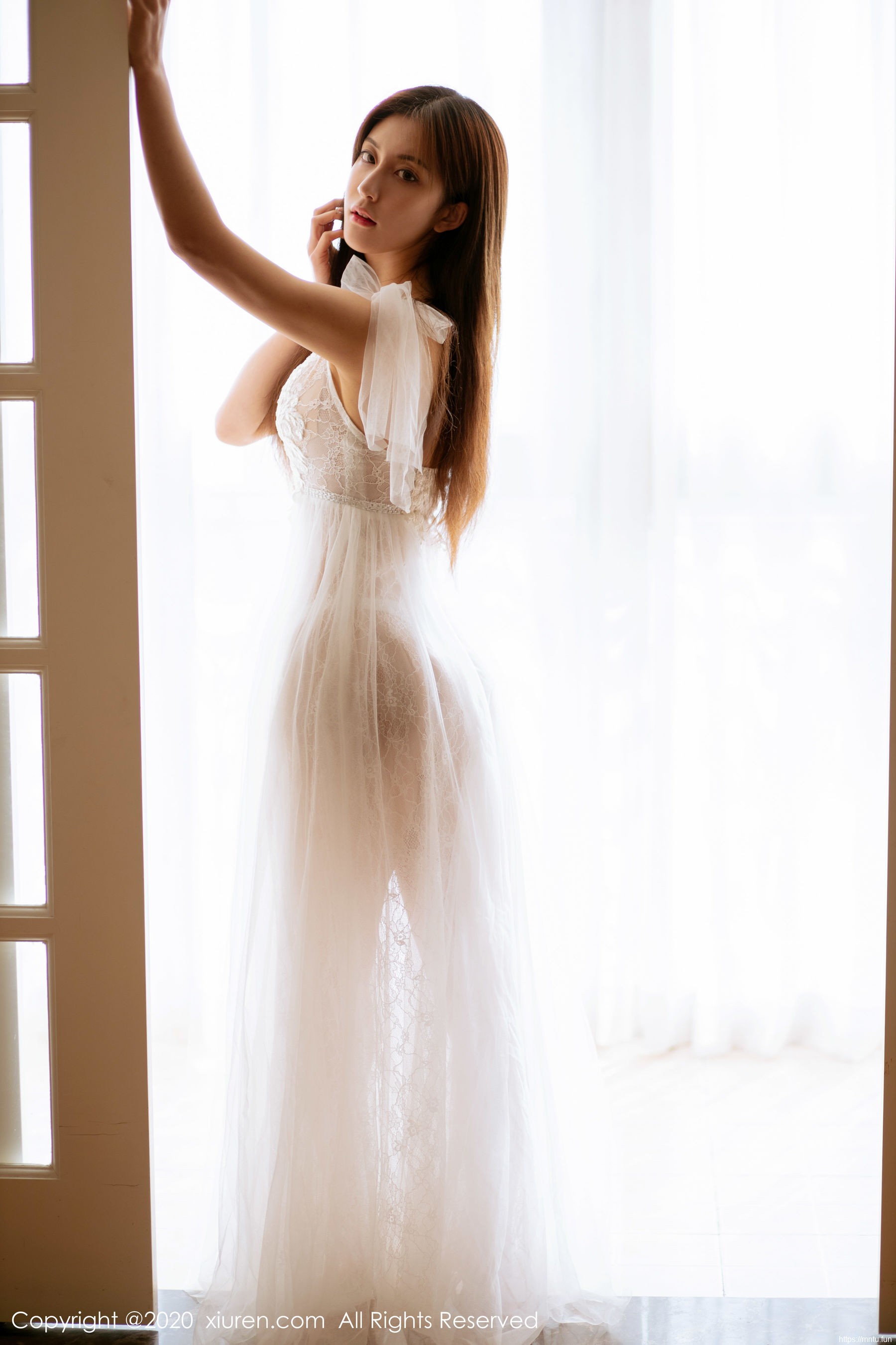 林文文yooki《半透白纱系列》 [秀人XIUREN] No.1914
