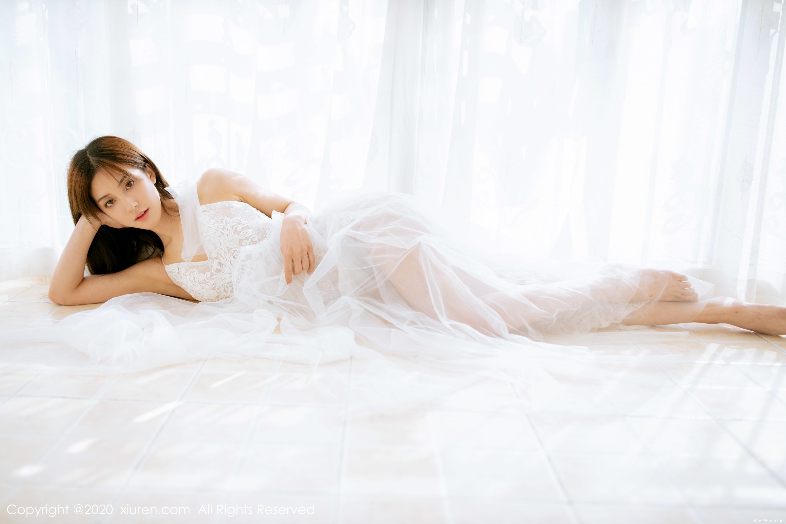 林文文yooki《半透白纱系列》 [秀人XIUREN] No.1914