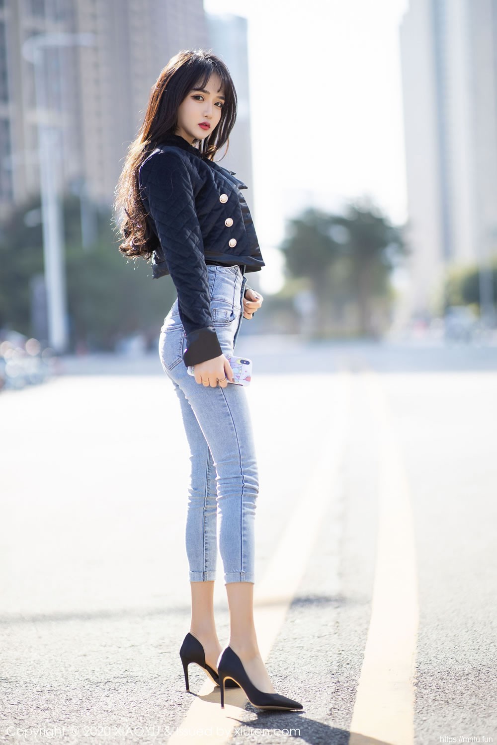 Miko酱吖《性感牛仔裤与内衣主题魅惑》 [语画界XIAOYU] Vol.235