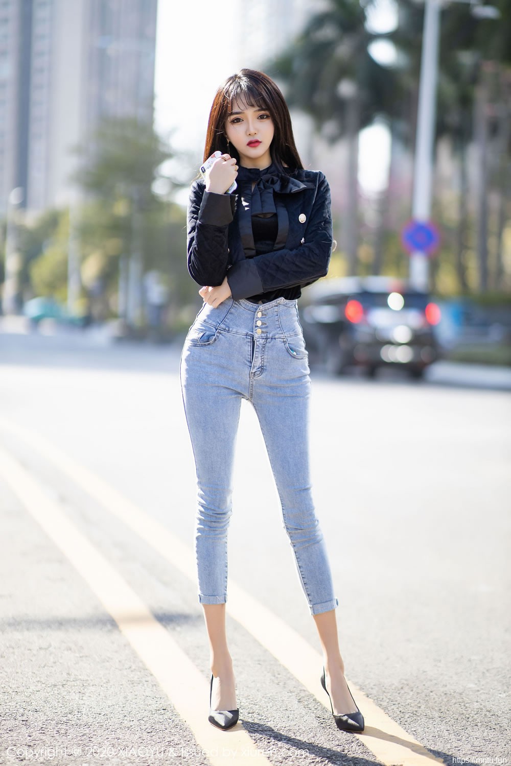 Miko酱吖《性感牛仔裤与内衣主题魅惑》 [语画界XIAOYU] Vol.235