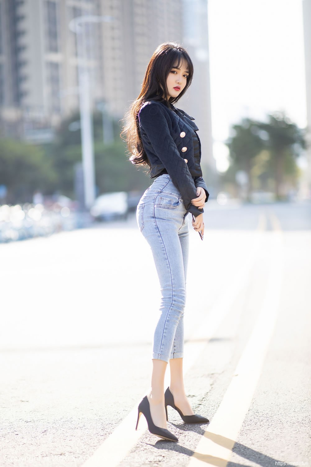 Miko酱吖《性感牛仔裤与内衣主题魅惑》 [语画界XIAOYU] Vol.235