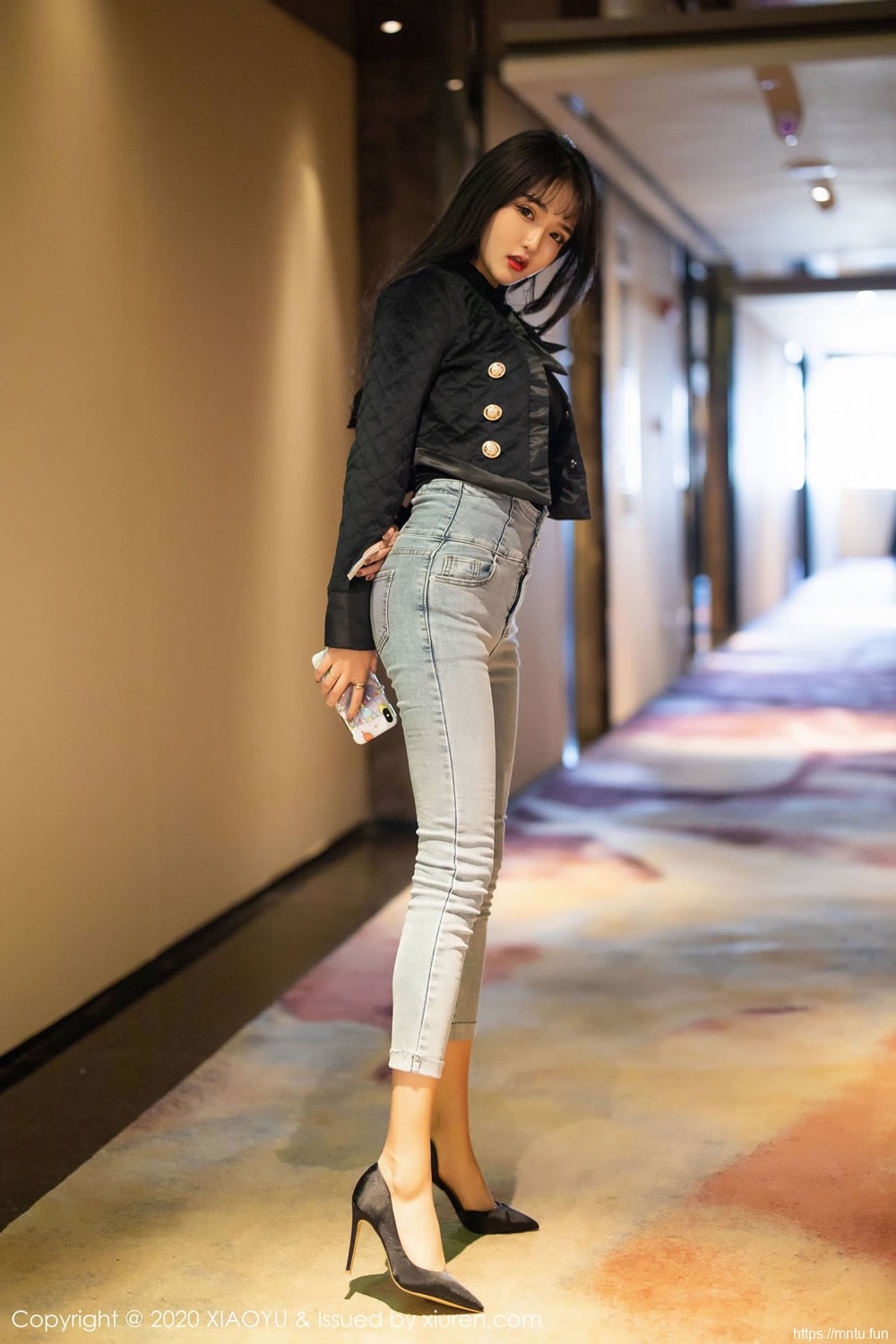 Miko酱吖《性感牛仔裤与内衣主题魅惑》 [语画界XIAOYU] Vol.235