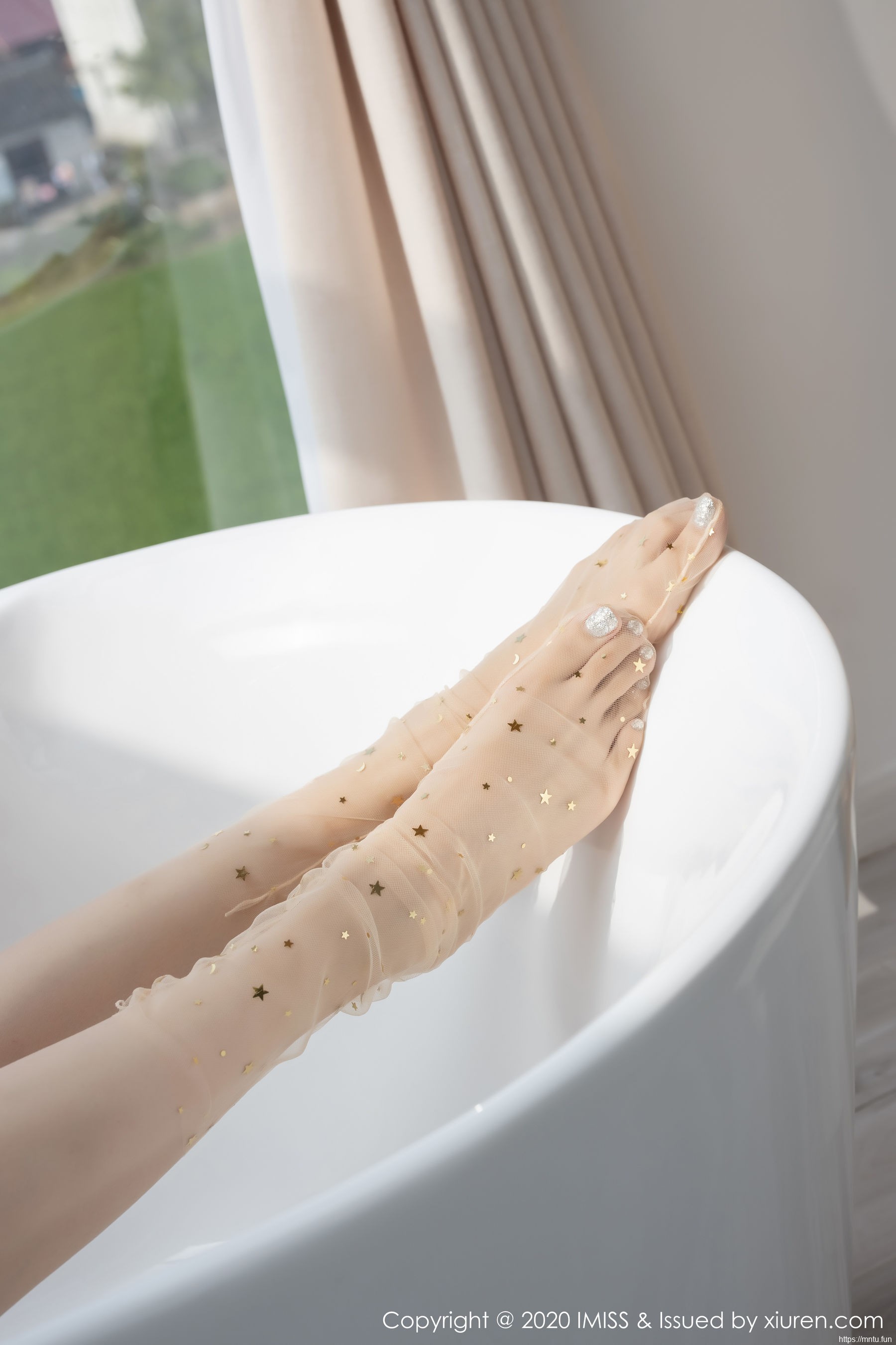 许愿Sabrina《心神俱醉的丝袜美腿》 [爱蜜社IMiss] Vol.434