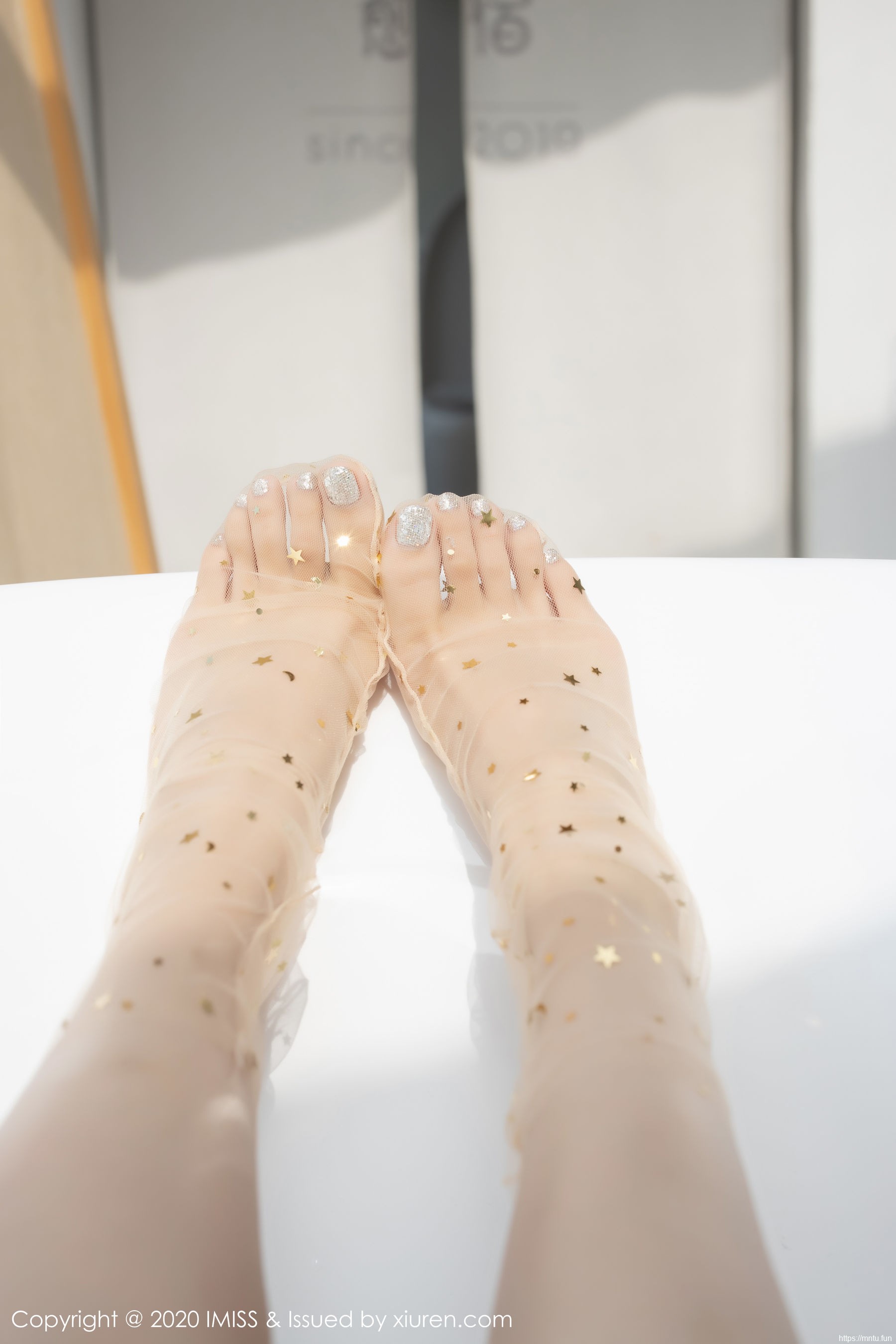 许愿Sabrina《心神俱醉的丝袜美腿》 [爱蜜社IMiss] Vol.434