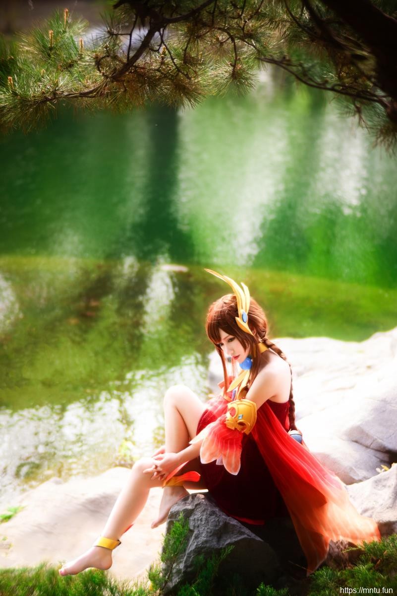 性感美女桃昔cosplay王者荣耀大乔古风裸足