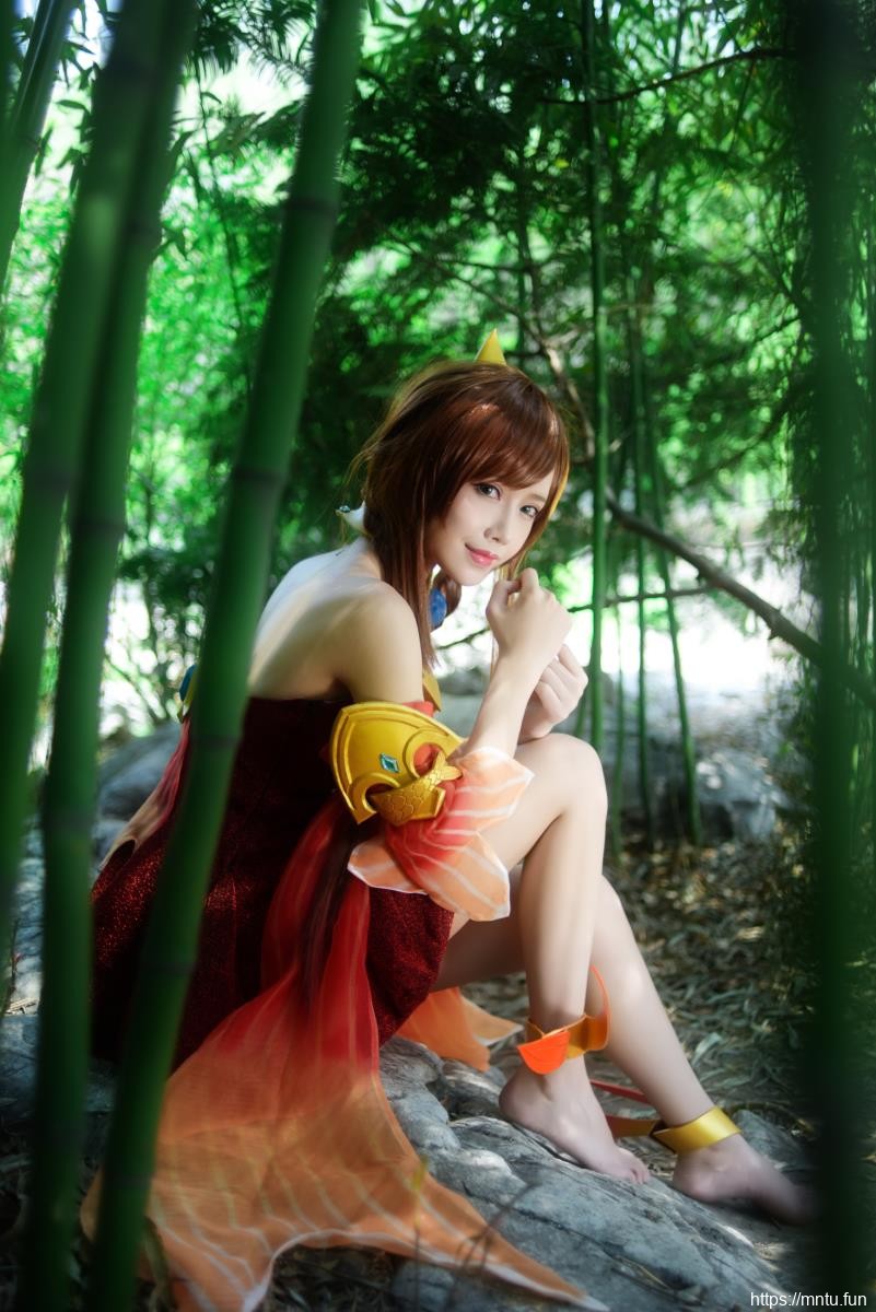 性感美女桃昔cosplay王者荣耀大乔古风裸足