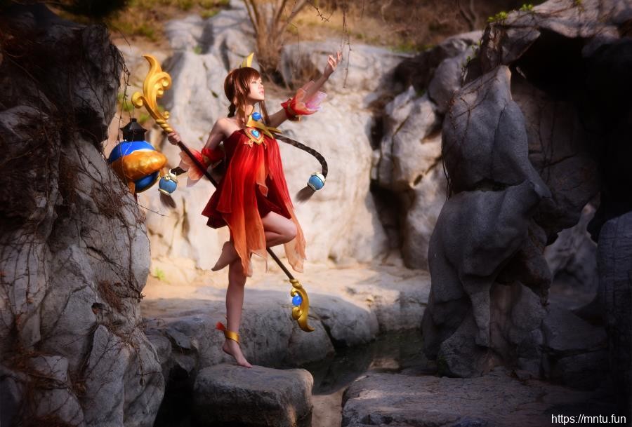 性感美女桃昔cosplay王者荣耀大乔古风裸足