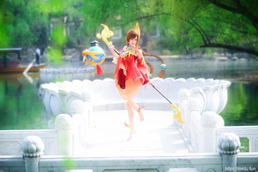 性感美女桃昔cosplay王者荣耀大乔古风裸足