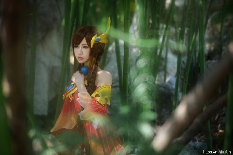 性感美女桃昔cosplay王者荣耀大乔古风裸足