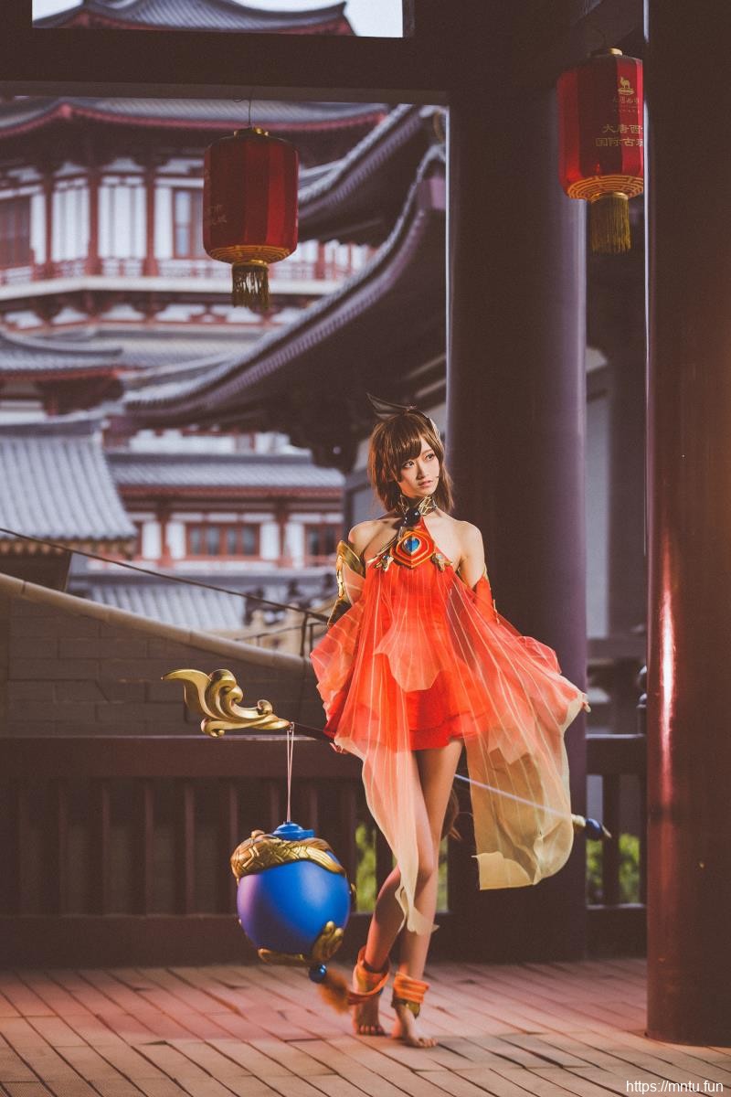 時雨不迟古风COSPLAY王者荣耀大乔裸足美腿