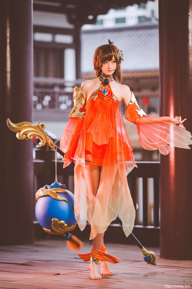 時雨不迟古风COSPLAY王者荣耀大乔裸足美腿