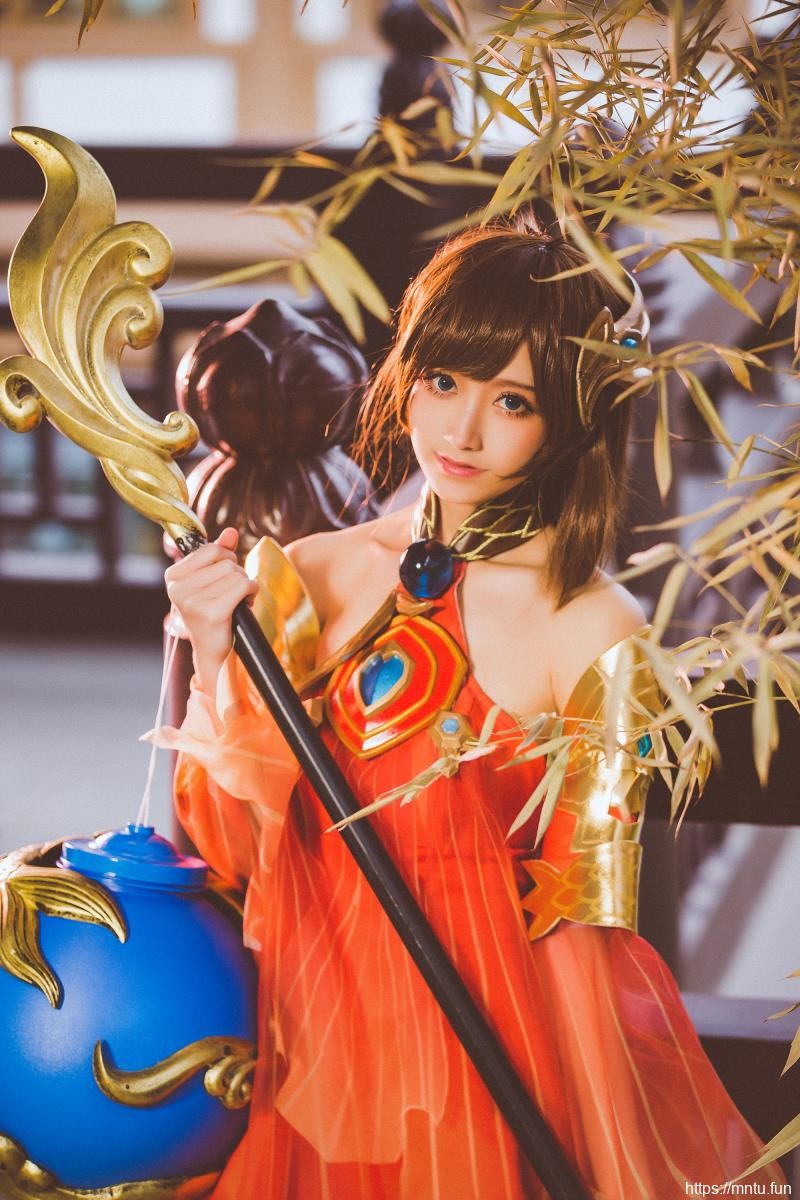 時雨不迟古风COSPLAY王者荣耀大乔裸足美腿