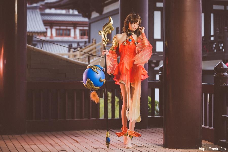 時雨不迟古风COSPLAY王者荣耀大乔裸足美腿