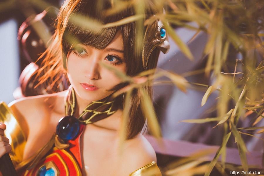 時雨不迟古风COSPLAY王者荣耀大乔裸足美腿