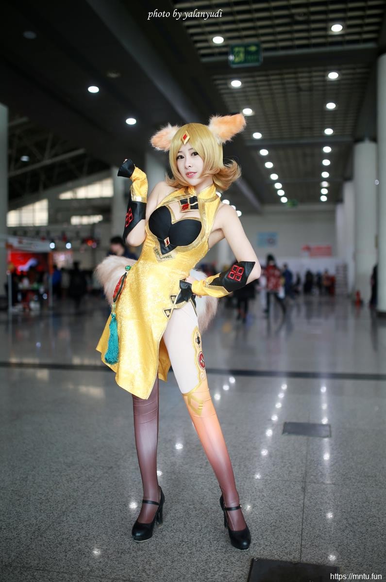 COSER九尾喵i小小暮COSPLAY王者荣耀妲己