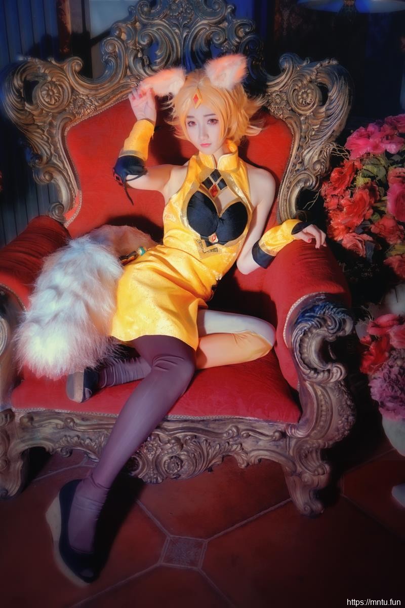 COSER九尾喵i小小暮COSPLAY王者荣耀妲己