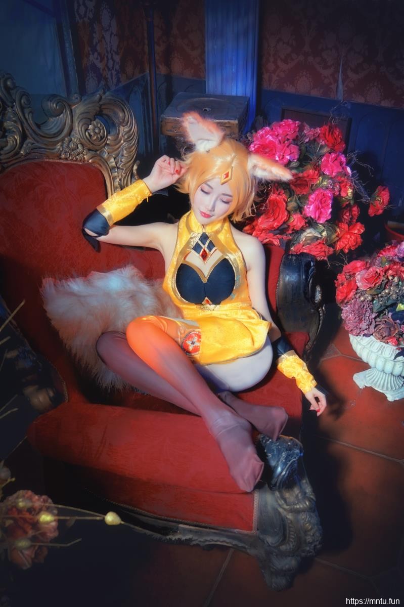 COSER九尾喵i小小暮COSPLAY王者荣耀妲己
