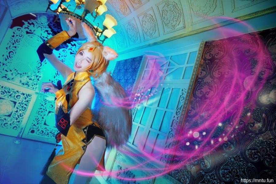 COSER九尾喵i小小暮COSPLAY王者荣耀妲己