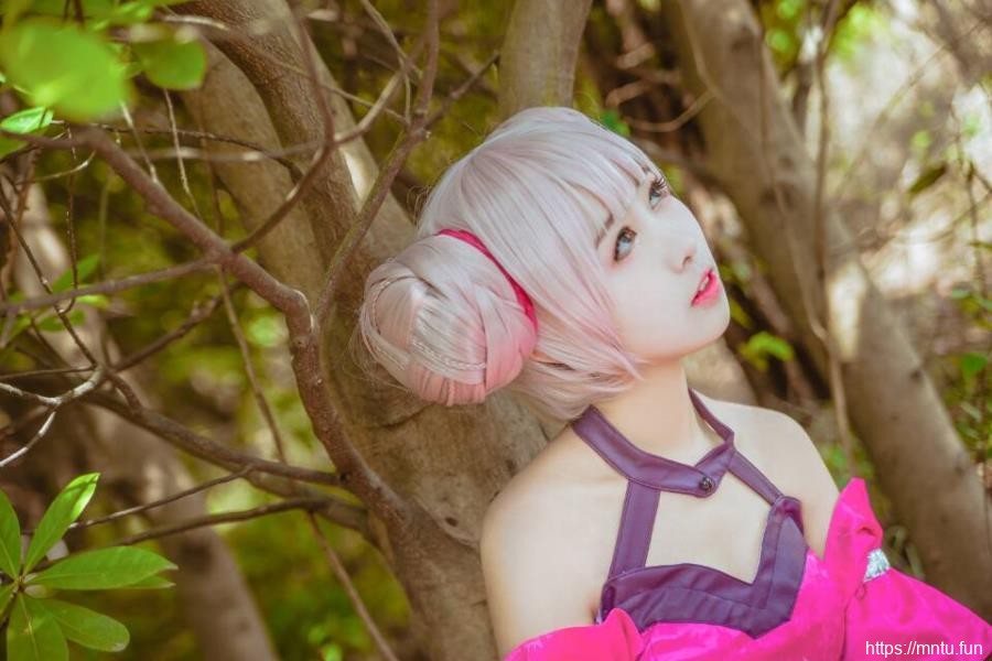 酒酒黑小兔叨刀药店君COS王者荣耀孙尚香小乔