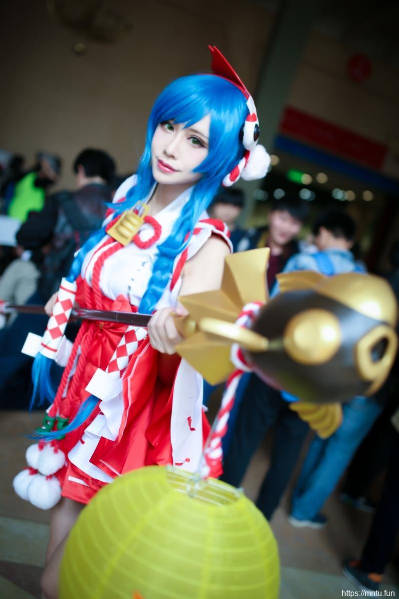 绝色美女桃昔cos王者荣耀大乔伊势巫女